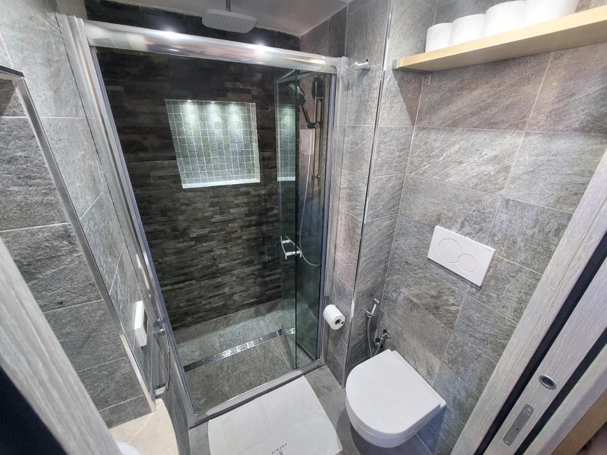 פולינאנו א מארה Dimora Altomare Holiday Suites - Locazione Turistica מראה חיצוני תמונה