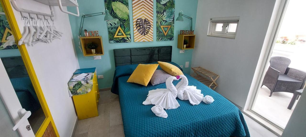 פולינאנו א מארה Dimora Altomare Holiday Suites - Locazione Turistica מראה חיצוני תמונה
