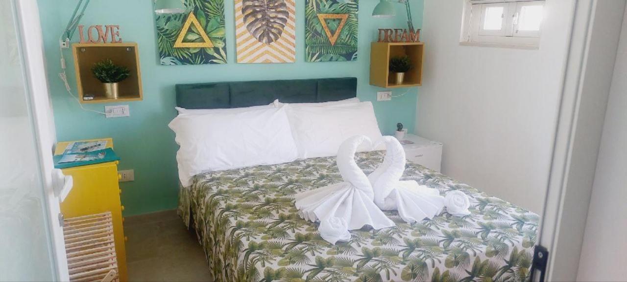 פולינאנו א מארה Dimora Altomare Holiday Suites - Locazione Turistica מראה חיצוני תמונה