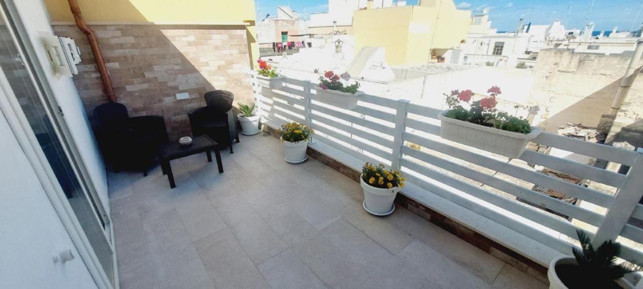 פולינאנו א מארה Dimora Altomare Holiday Suites - Locazione Turistica מראה חיצוני תמונה
