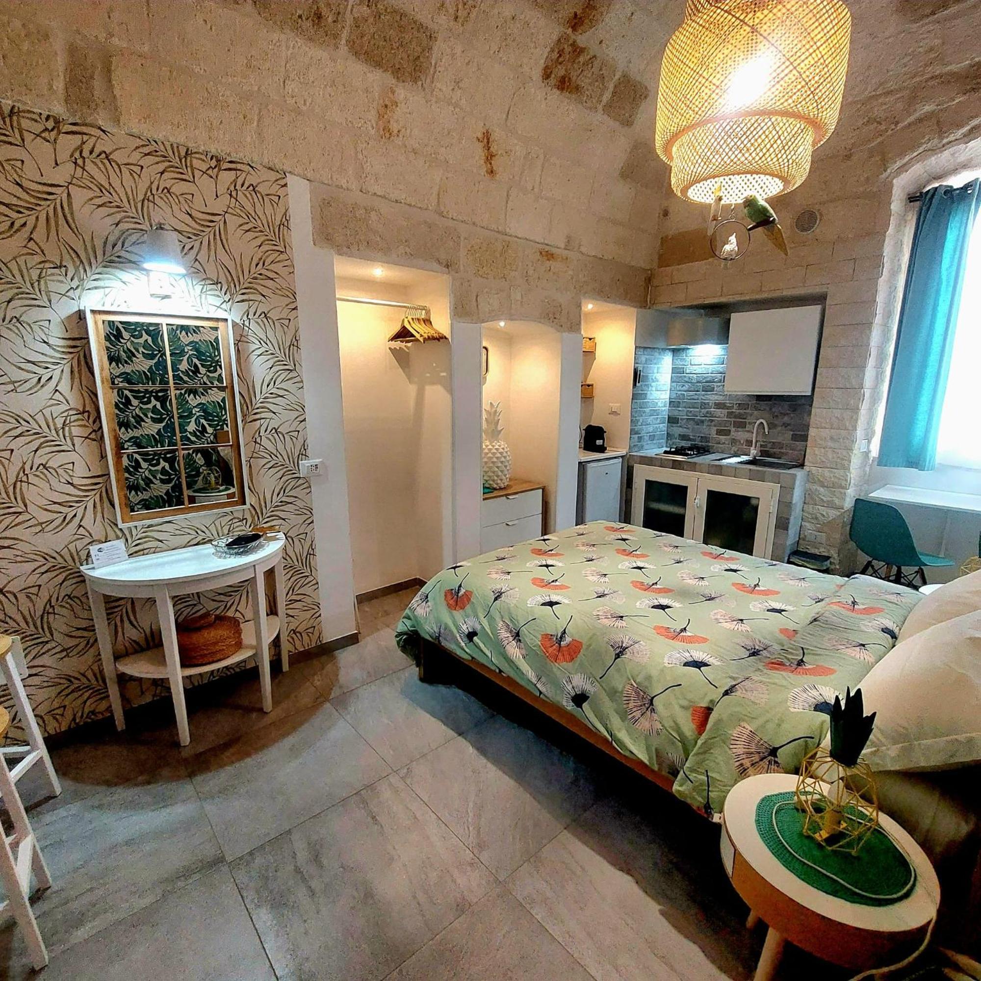 פולינאנו א מארה Dimora Altomare Holiday Suites - Locazione Turistica מראה חיצוני תמונה