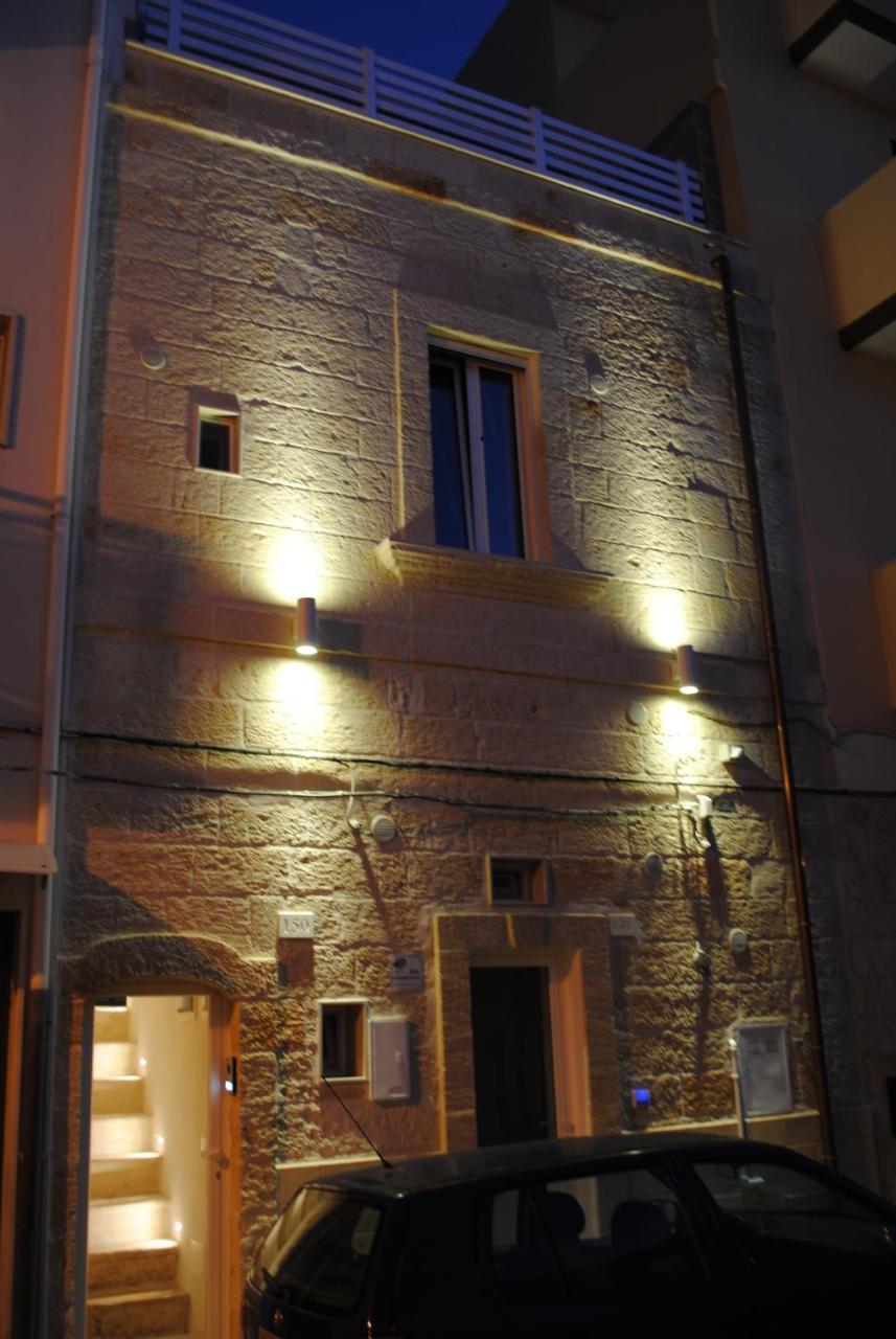 פולינאנו א מארה Dimora Altomare Holiday Suites - Locazione Turistica מראה חיצוני תמונה