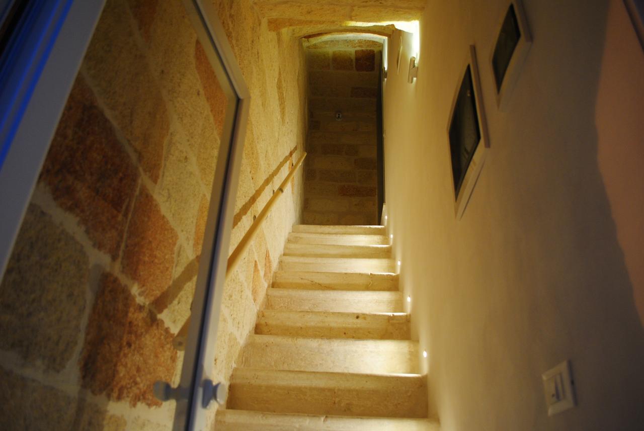 פולינאנו א מארה Dimora Altomare Holiday Suites - Locazione Turistica מראה חיצוני תמונה