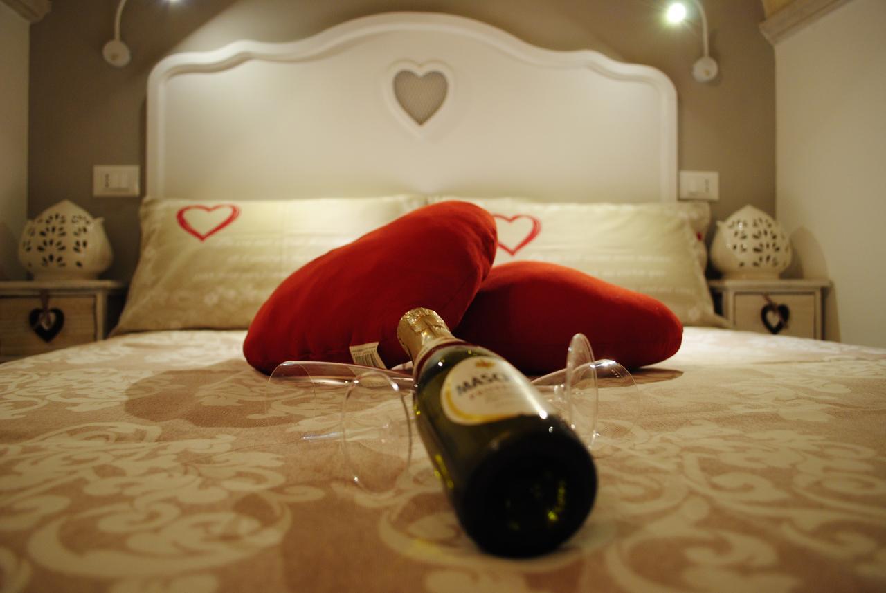 פולינאנו א מארה Dimora Altomare Holiday Suites - Locazione Turistica מראה חיצוני תמונה