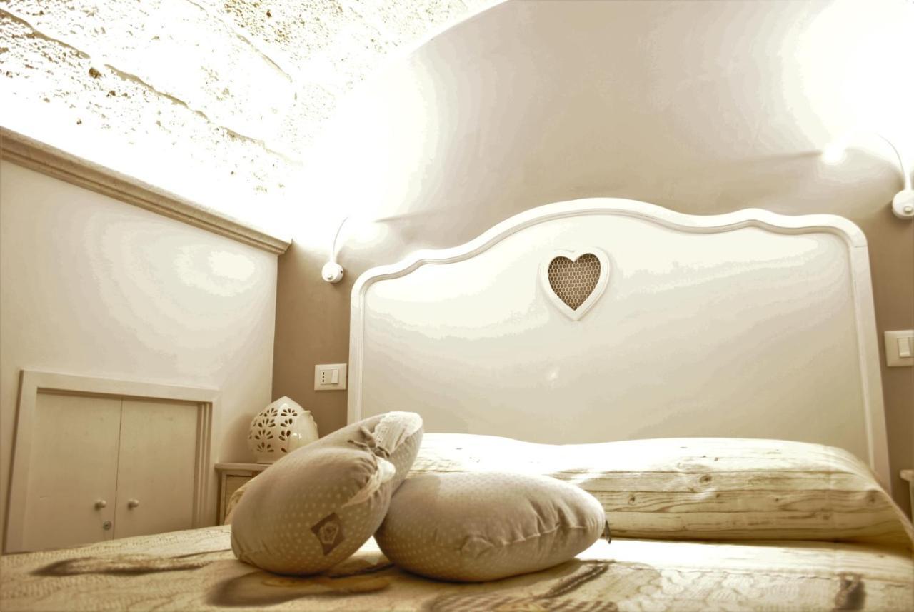 פולינאנו א מארה Dimora Altomare Holiday Suites - Locazione Turistica מראה חיצוני תמונה
