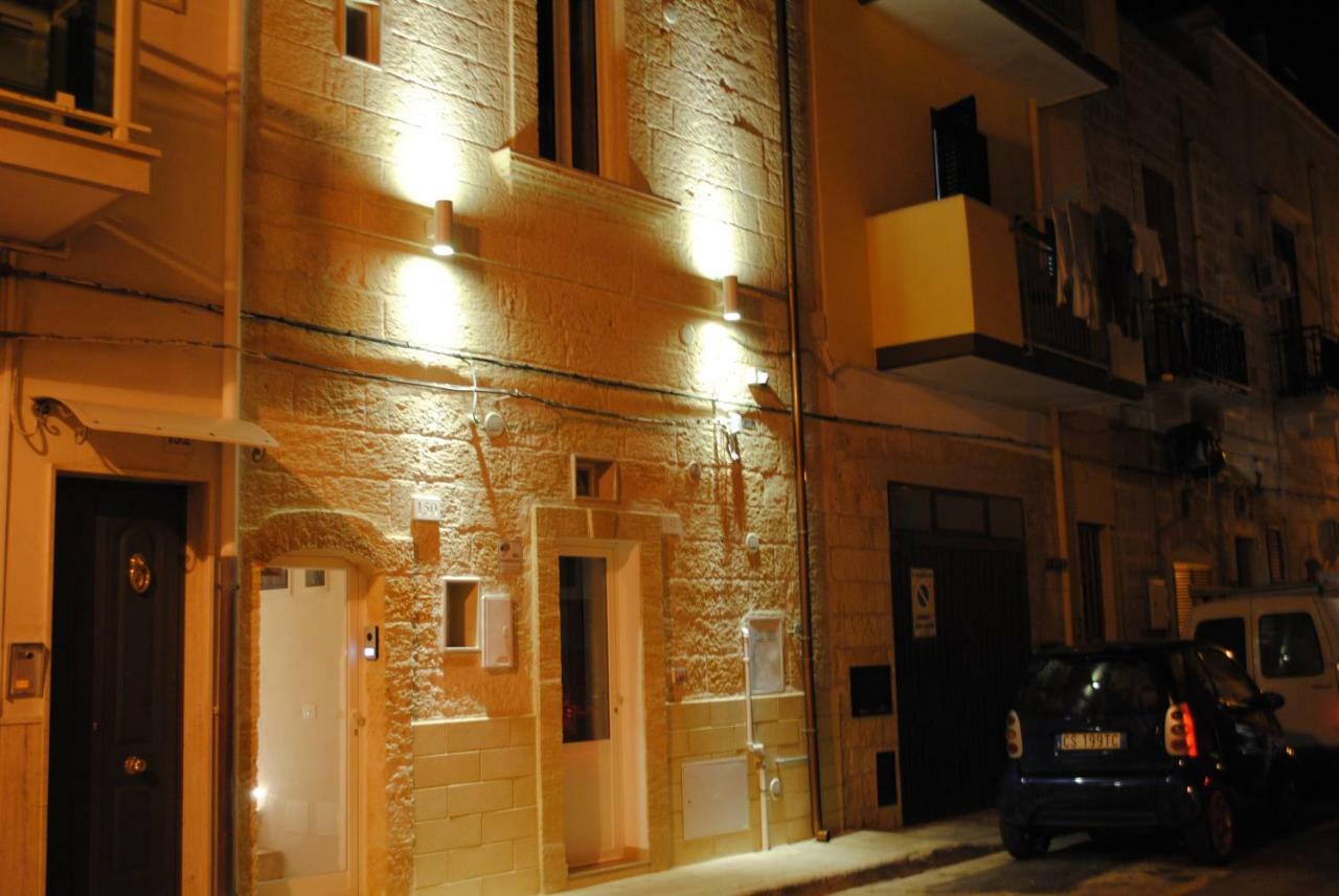 פולינאנו א מארה Dimora Altomare Holiday Suites - Locazione Turistica מראה חיצוני תמונה